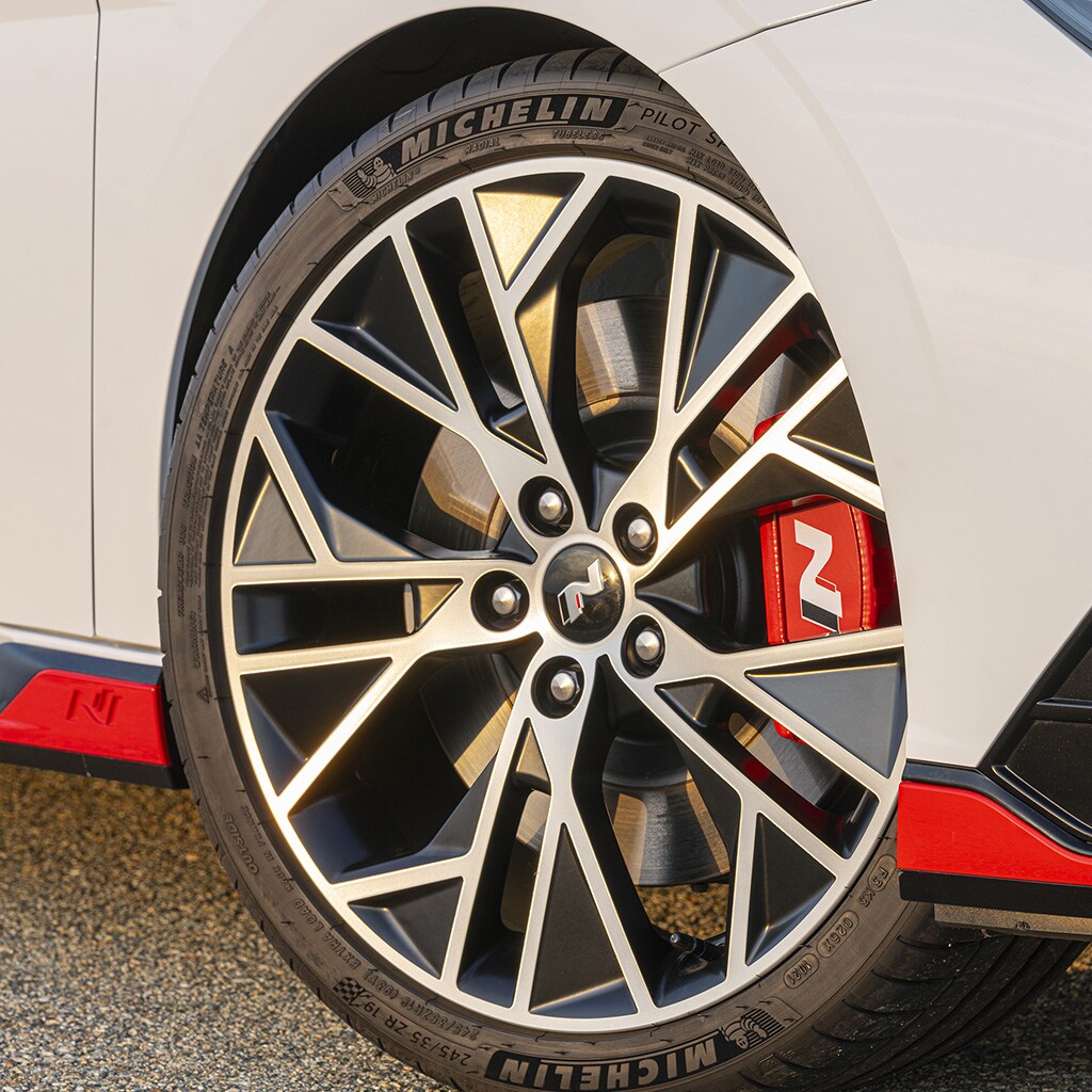 19" Alloy wheels on a white 2022 Elantra N