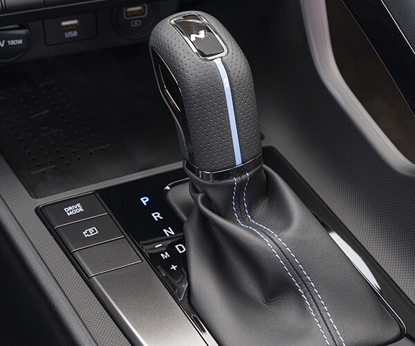 Gear shift knob in the 2022 Elantra N