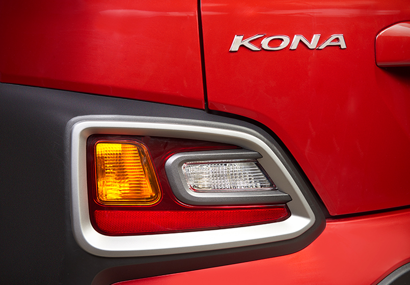 Rear Lamp Garnish