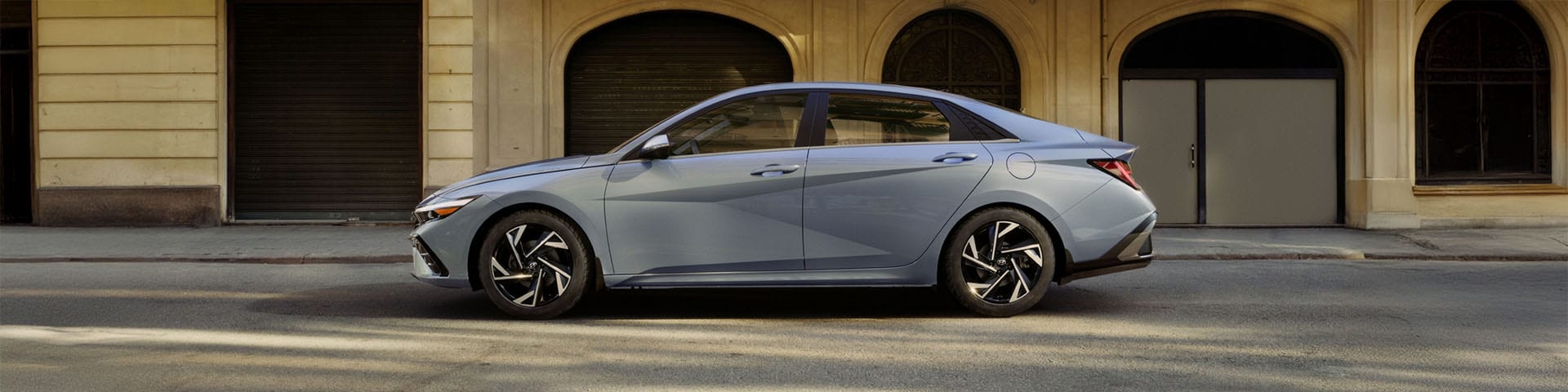 Side exterior view of the Hyundai ELANTRA