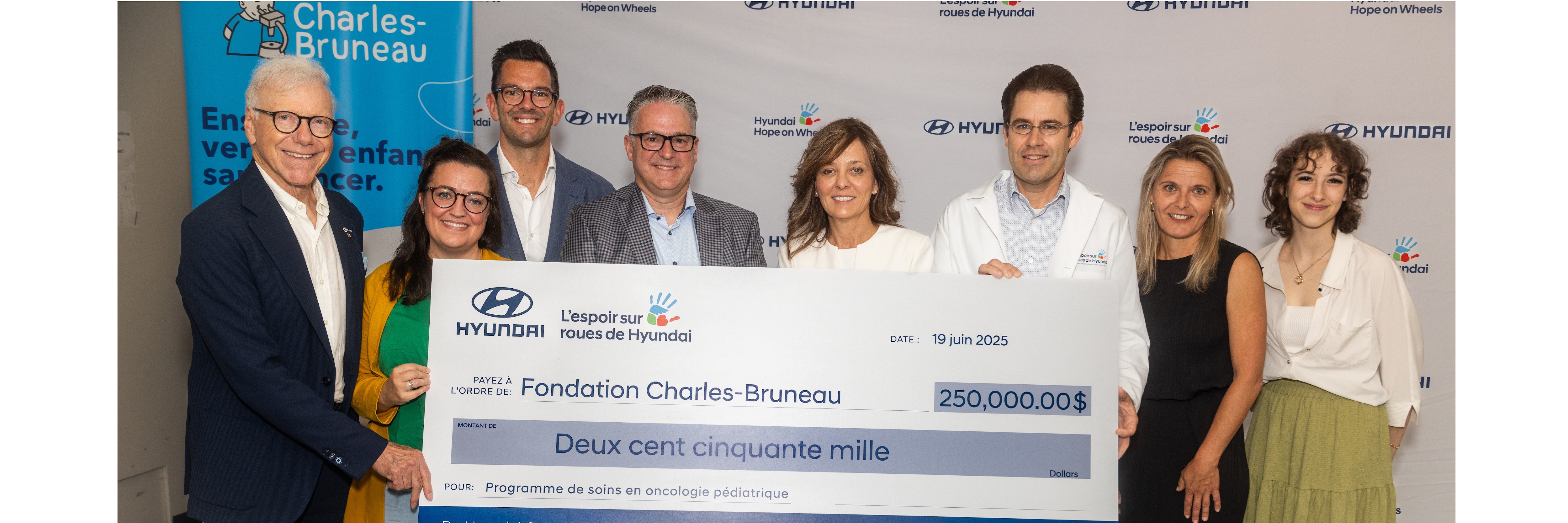 Hyundai Hope on Wheels donates $250,000 to the Charles-Bruneau Foundation to support the art therapy program at the CHU de Québec-Université Laval Charles-Bruneau paediatric hematology oncology unit