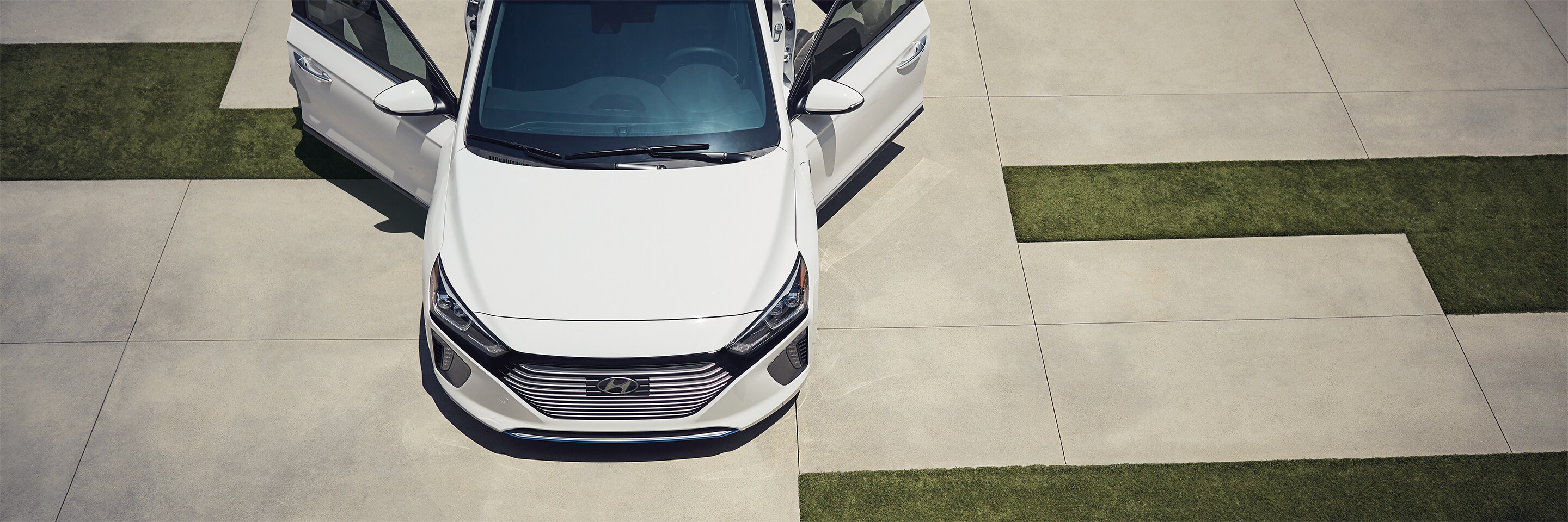 Hyundai Canada study reveals when it comes to dating and car shopping, women are more sensible as they look for reliability and compatibility more than men