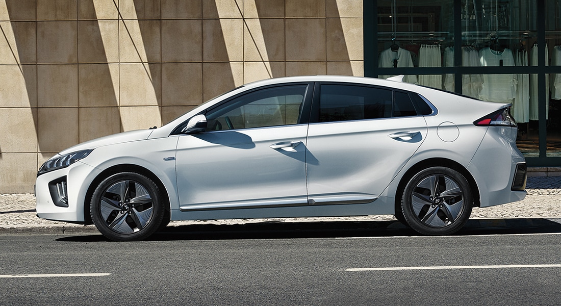 Image of a parked 2020 IONIQ Hybrid in white