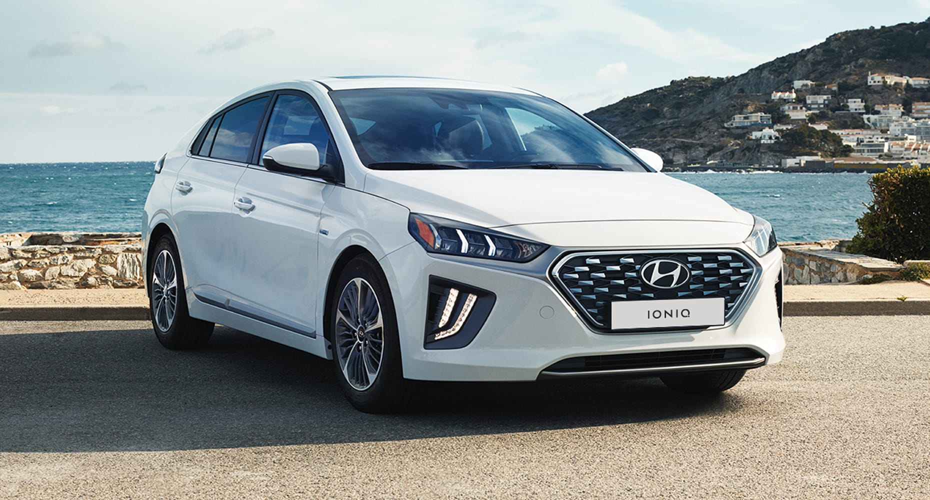 ioniq-hybride-rechargeable-2020-le-meilleur-des-deux-mondes