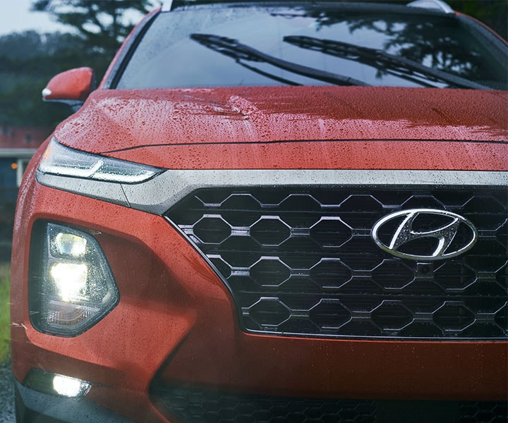 2020 Hyundai Santa Fe Surround yourself with safety Hyundai Canada