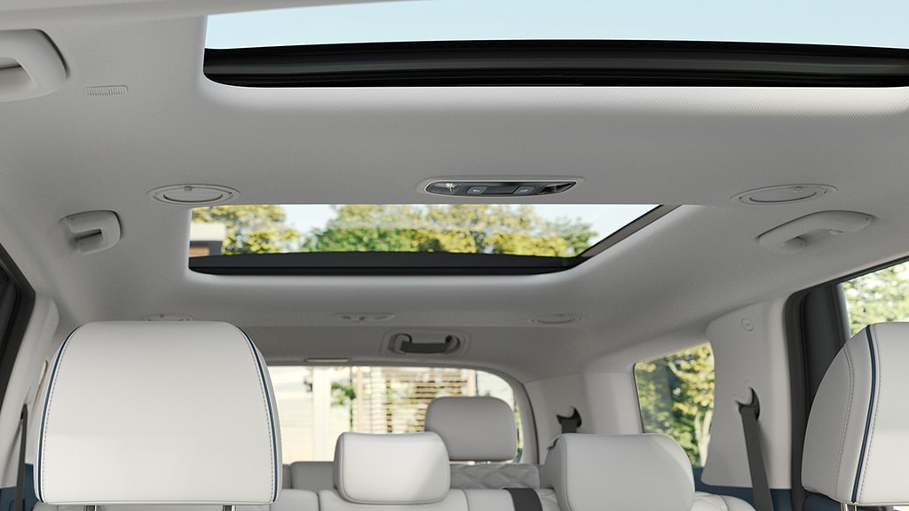 Interior view of the dual panel sunroof in the 2022 PALISADE