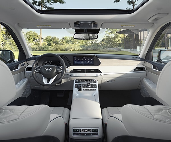 Interior front view of the 2022 PALISADE