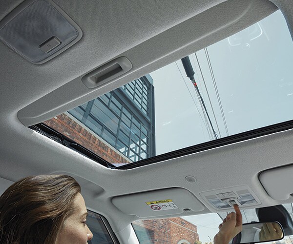 Toit ouvrant électrique du VENUE 2022