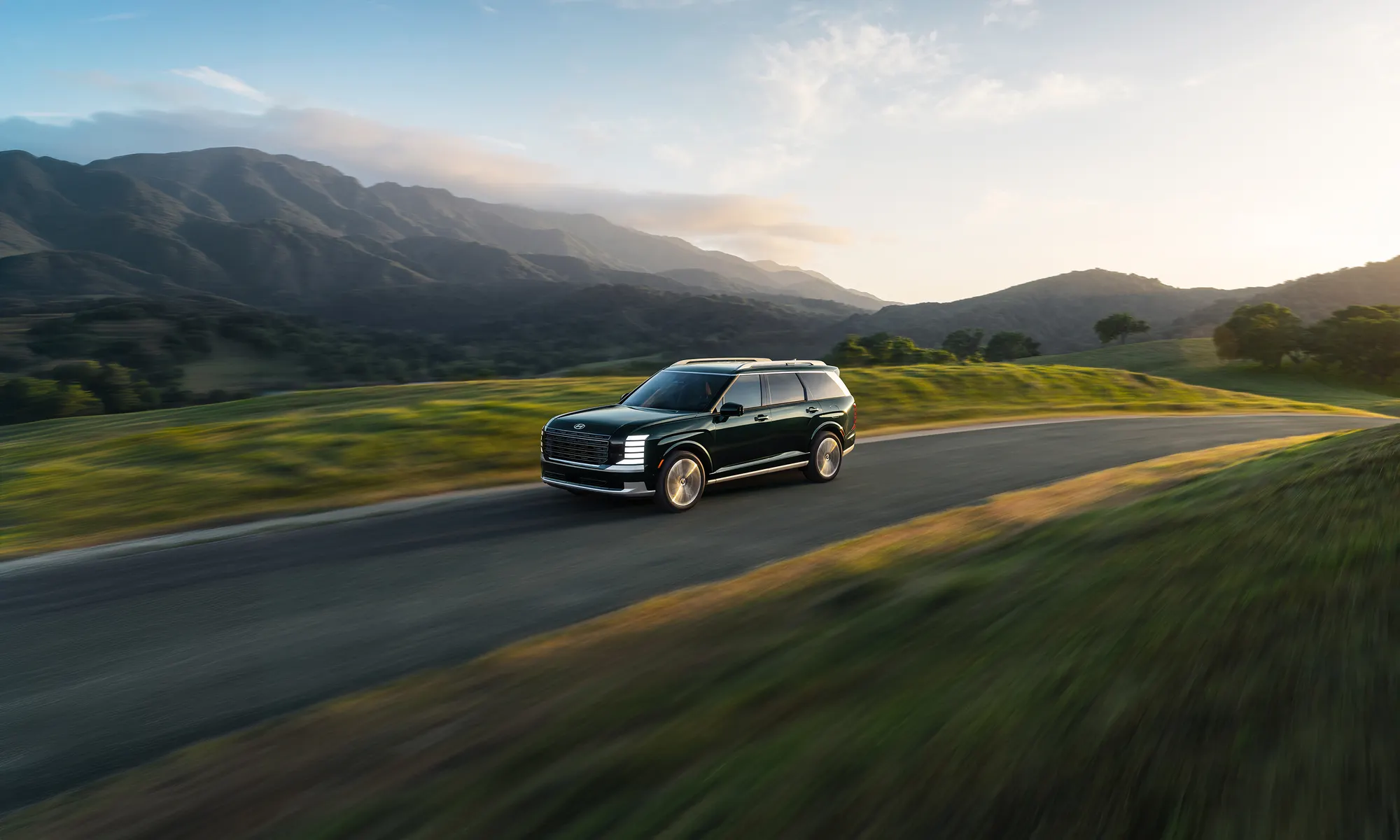 Side exterior view of a 2027 Hyundai Palisade
