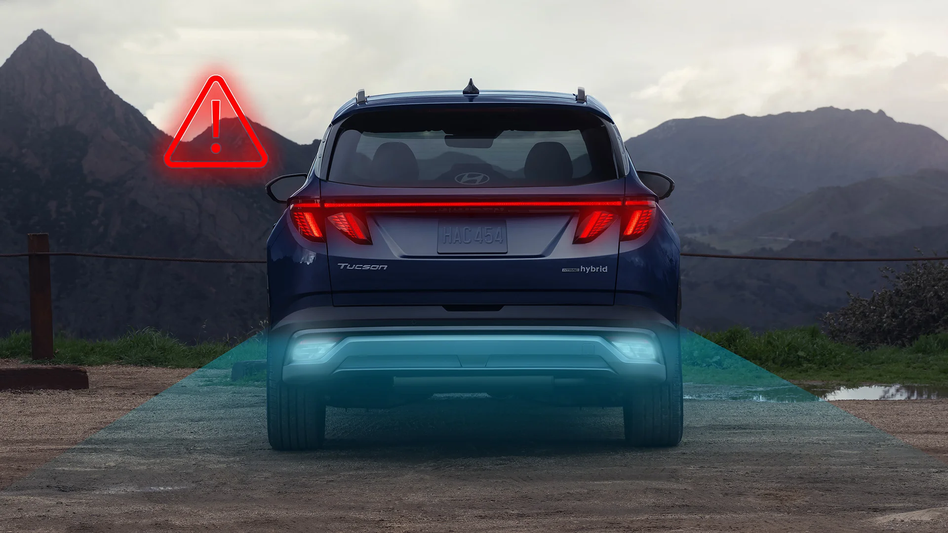 Ce dispositif livrable prévient le conducteur ou l'assiste au freinage afin de réduire le risque de collision avec un piéton ou un objet lors d'une manœuvre en marche arrière.